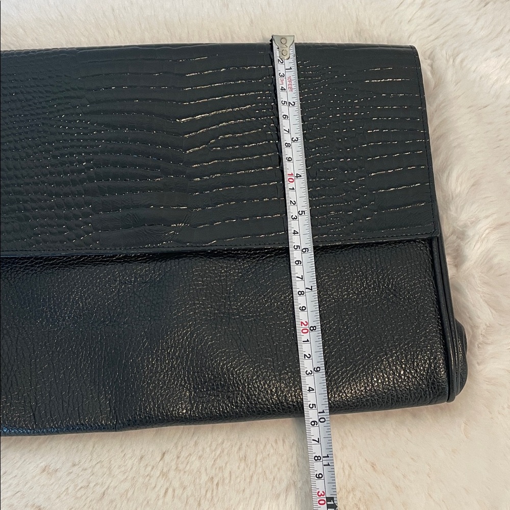 Vintage Fendi Authentic Black Leather Crossbody Bag - Picture 14 of 16